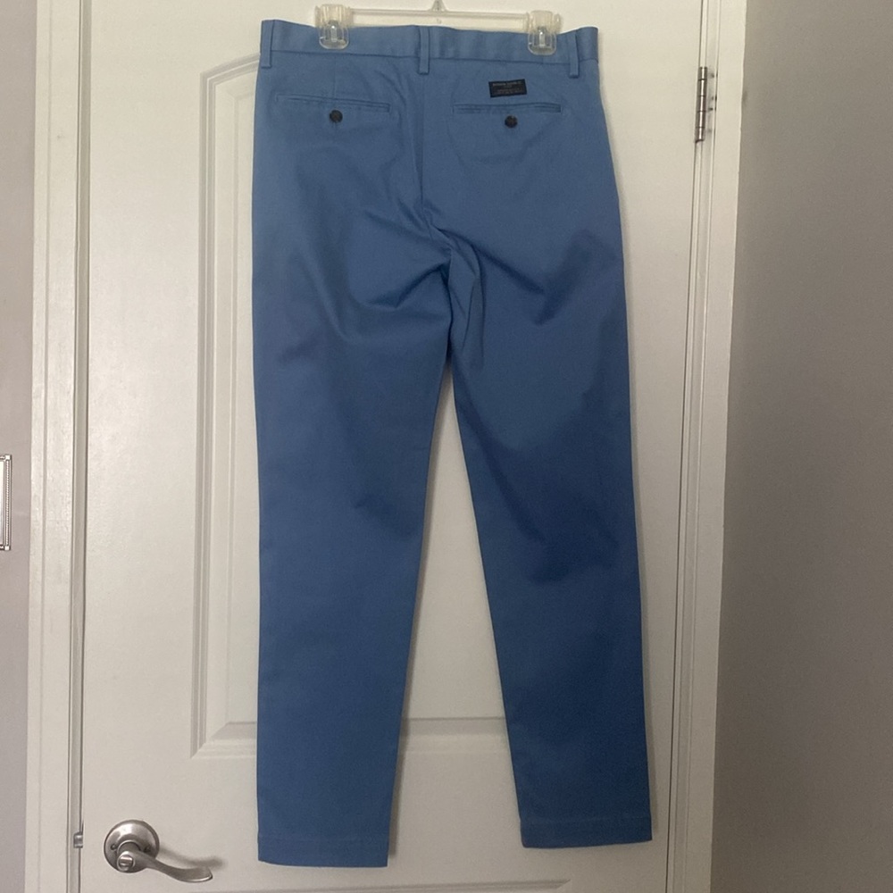 Banana Republic Tapered Fit Chino Pants EUC Size 32 X 32 Coastal Blue Flat Front - Picture 5 of 6